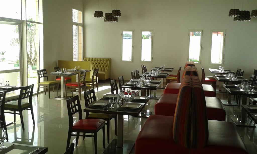 Relax Hotel Kenitra Exterior photo